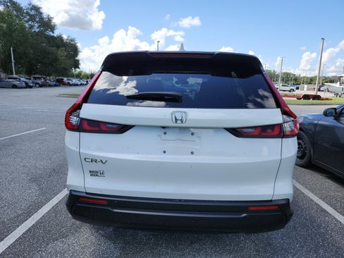 Used 2026 Honda CR-V EX image 10