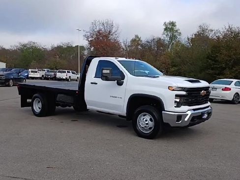 New 2025 Chevrolet Silverado 3500 W/T w/ WT Convenience Package image 2