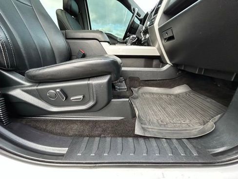 Used 2018 Ford F150 Lariat w/ Equipment Group 502A Luxury AWD/4WD image 43