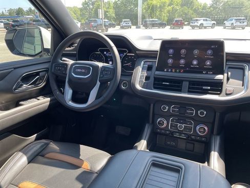 Used 2021 GMC Yukon AT4 w/ AT4 Premium Plus Package AWD/4WD image 27