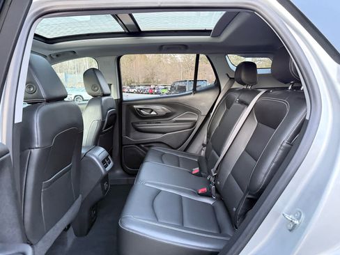 Used 2022 GMC Terrain SLT w/ Tech Package image 26