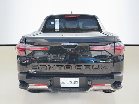 Used 2025 Hyundai Santa Cruz Limited image 4