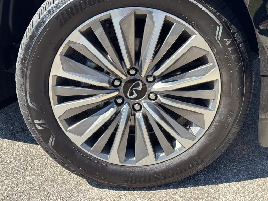 Certified 2026 INFINITI QX80 Luxe w/ Cargo Package AWD/4WD image 10