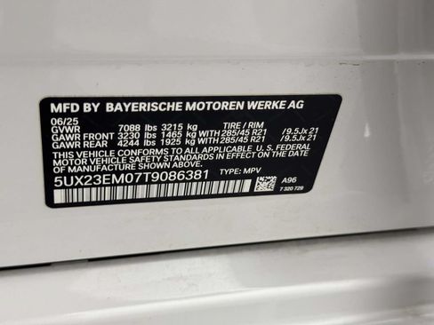 Used 2026 BMW X7 xDrive40i w/ Premium Package AWD/4WD image 16
