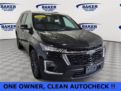 Used 2023 Chevrolet Traverse RS