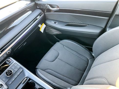 New 2025 Hyundai Palisade Calligraphy image 14