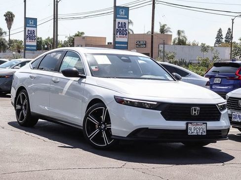 Used 2024 Honda Accord Sport image 2