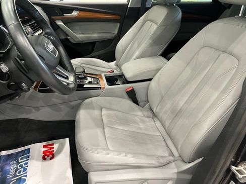 Used 2023 Audi Q5 Premium w/ Convenience Package AWD/4WD image 8