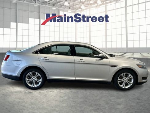 Used 2016 Ford Taurus SEL FWD image 6