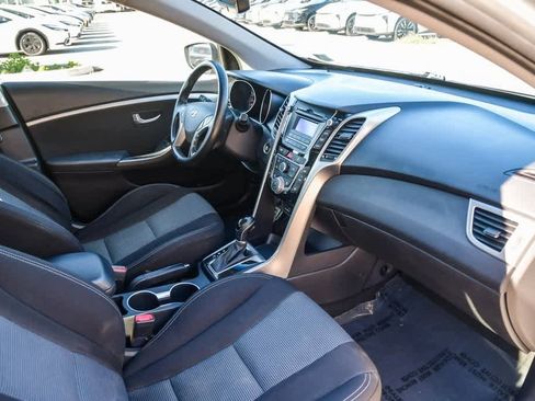 Used 2013 Hyundai Elantra GT w/ Touch & Go Pkg image 15