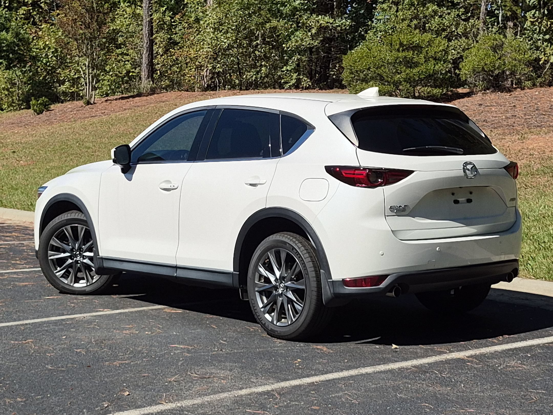 Used 2019 MAZDA CX-5 Signature AWD/4WD image 3