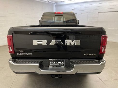 Certified 2025 RAM 2500 Laramie AWD/4WD image 32