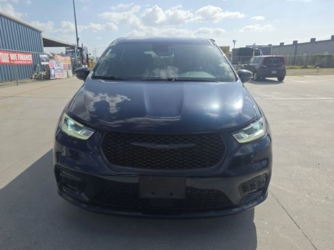 Used 2022 Chrysler Pacifica Touring-L w/ S Appearance Package FWD image 5