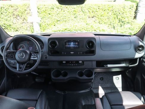 Used 2020 Mercedes-Benz Sprinter 2500 w/ Cargo Protection Package image 29