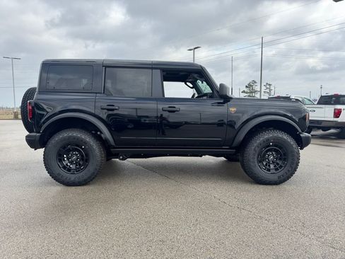 New 2026 Ford Bronco Badlands image 7