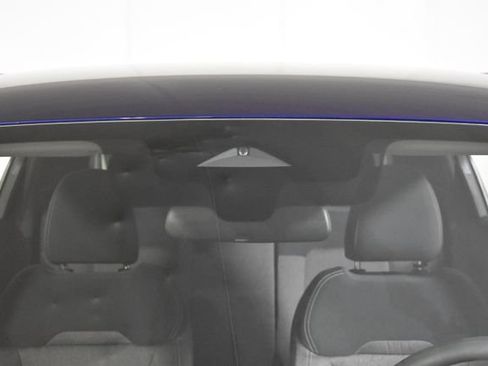 Certified 2025 Nissan Kicks SV AWD/4WD image 32