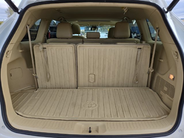 Used 2019 Toyota Highlander XLE AWD/4WD image 37