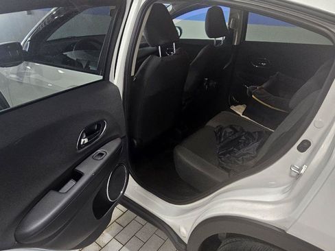 Used 2022 Honda HR-V EX image 11