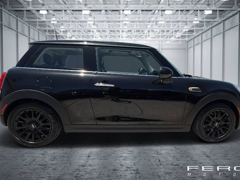 Used 2019 MINI Cooper 2-Door Hardtop FWD image 6