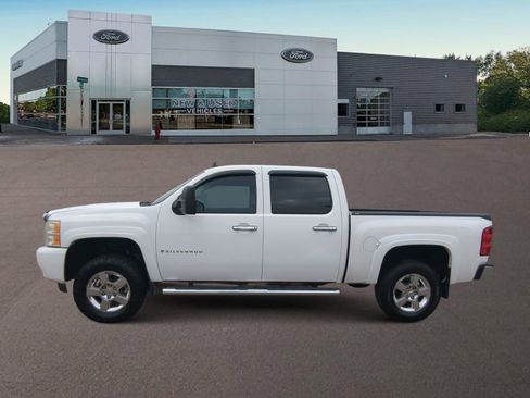 Used 2009 Chevrolet Silverado 1500 LTZ image 6