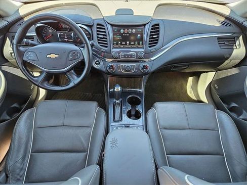 Used 2019 Chevrolet Impala Premier FWD image 17