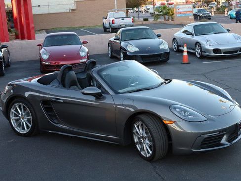 Used 2017 Porsche 718 Boxster image 11