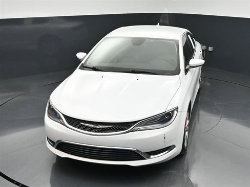 Used 2017 Chrysler 200 Limited Platinum w/ Comfort & Convenience Group FWD image 20