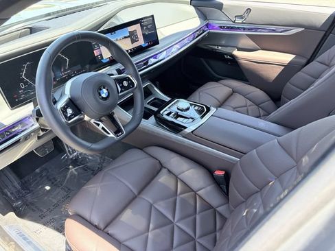 Used 2026 BMW 740i w/ Premium Package RWD image 19