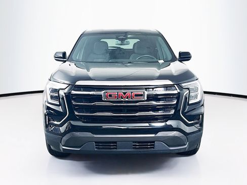 Used 2025 GMC Terrain Elevation image 2