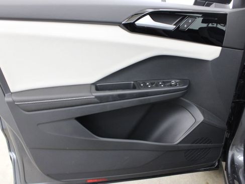 New 2026 Volkswagen Taos S image 14