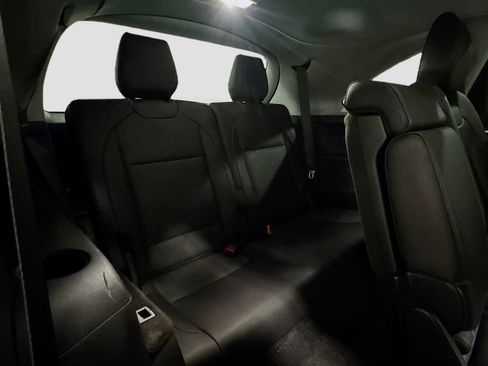 Used 2017 Acura MDX SH-AWD image 33