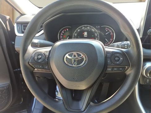 Used 2023 Toyota RAV4 XLE w/ Convenience Package FWD image 10