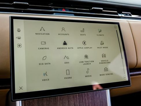 New 2026 Land Rover Range Rover SE AWD/4WD image 40