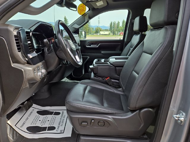Used 2025 GMC Sierra 1500 SLT AWD/4WD image 2