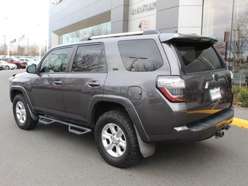 Used 2015 Toyota 4Runner SR5 image 11