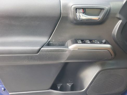 Certified 2023 Toyota Tacoma TRD Off-Road w/ Advanced Technology Package AWD/4WD image 19