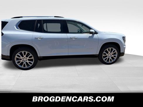 New 2026 GMC Acadia Denali AWD/4WD image 2