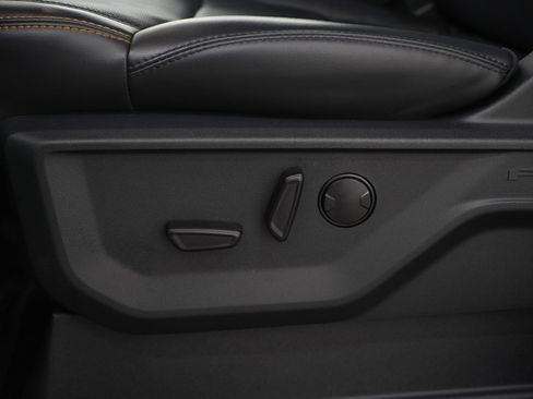 Used 2025 Ford Expedition Tremor image 34