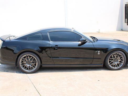 Used 2012 Ford Mustang Shelby GT500 w/ SVT Performance Pkg RWD image 6