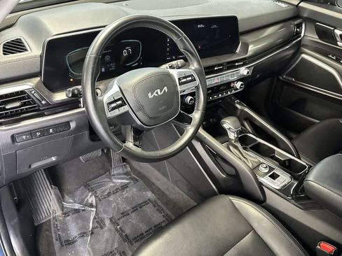 Certified 2024 Kia Telluride S w/ S Sunroof Package FWD image 13