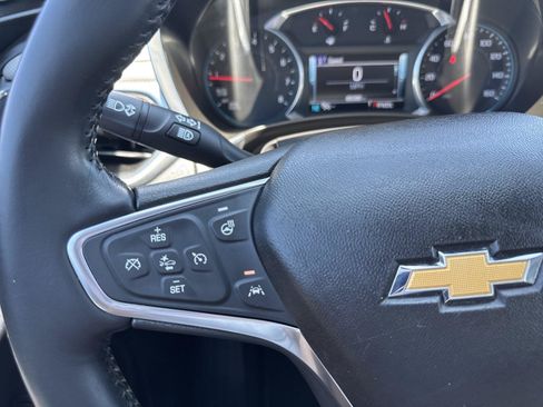 Used 2018 Chevrolet Equinox Premier FWD image 23