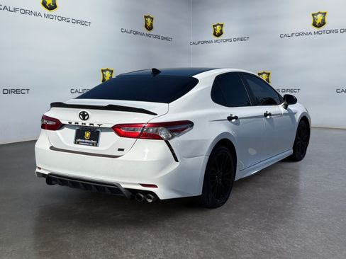 Used 2019 Toyota Camry SE w/ Carpet Mat Package FWD image 5