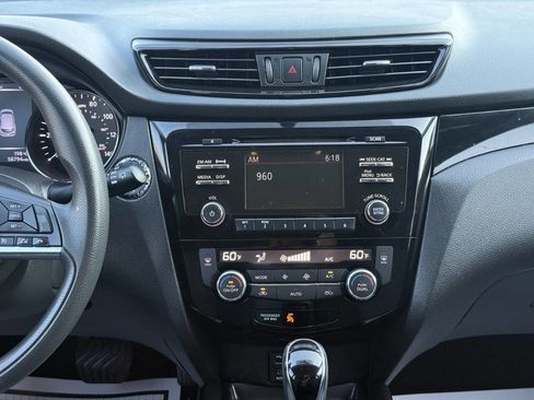 Used 2017 Nissan Rogue Sport SV image 12