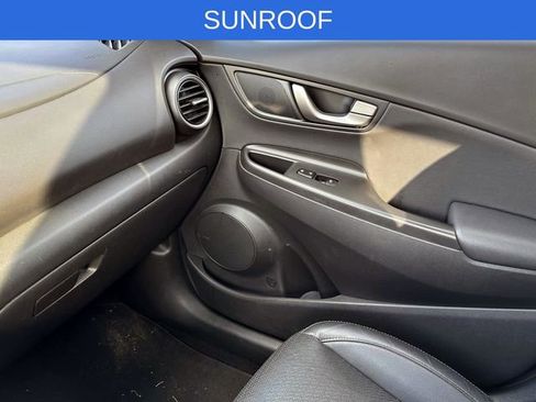 Used 2021 Hyundai Kona Limited image 29
