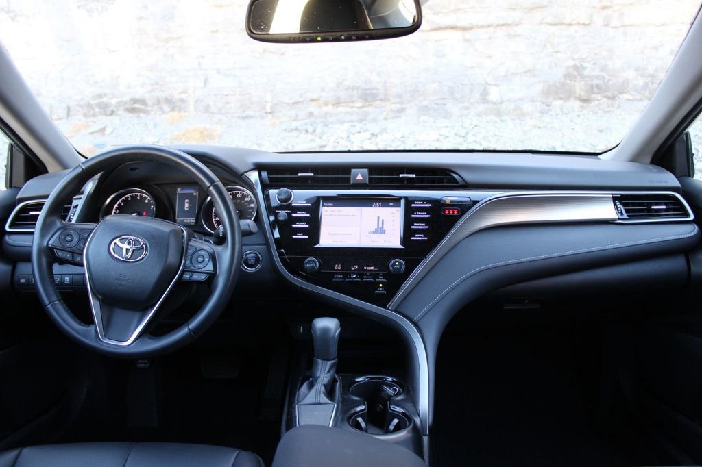 Used 2019 Toyota Camry SE w/ Convenience Package FWD image 22