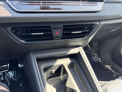 New 2026 Volkswagen Tiguan SE R-Line FWD image 18