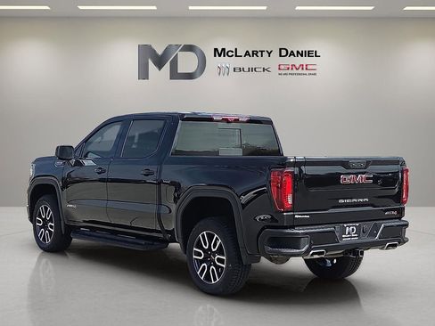 Certified 2024 GMC Sierra 1500 AT4 w/ Technology Package image 4