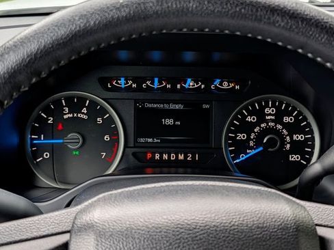 Used 2015 Ford F150 XLT w/ Equipment Group 302A Luxury AWD/4WD image 21