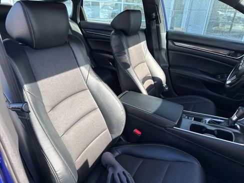 Used 2018 Honda Accord Sport image 31