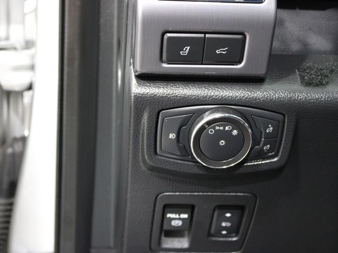 Used 2018 Ford Expedition Max Platinum AWD/4WD image 9
